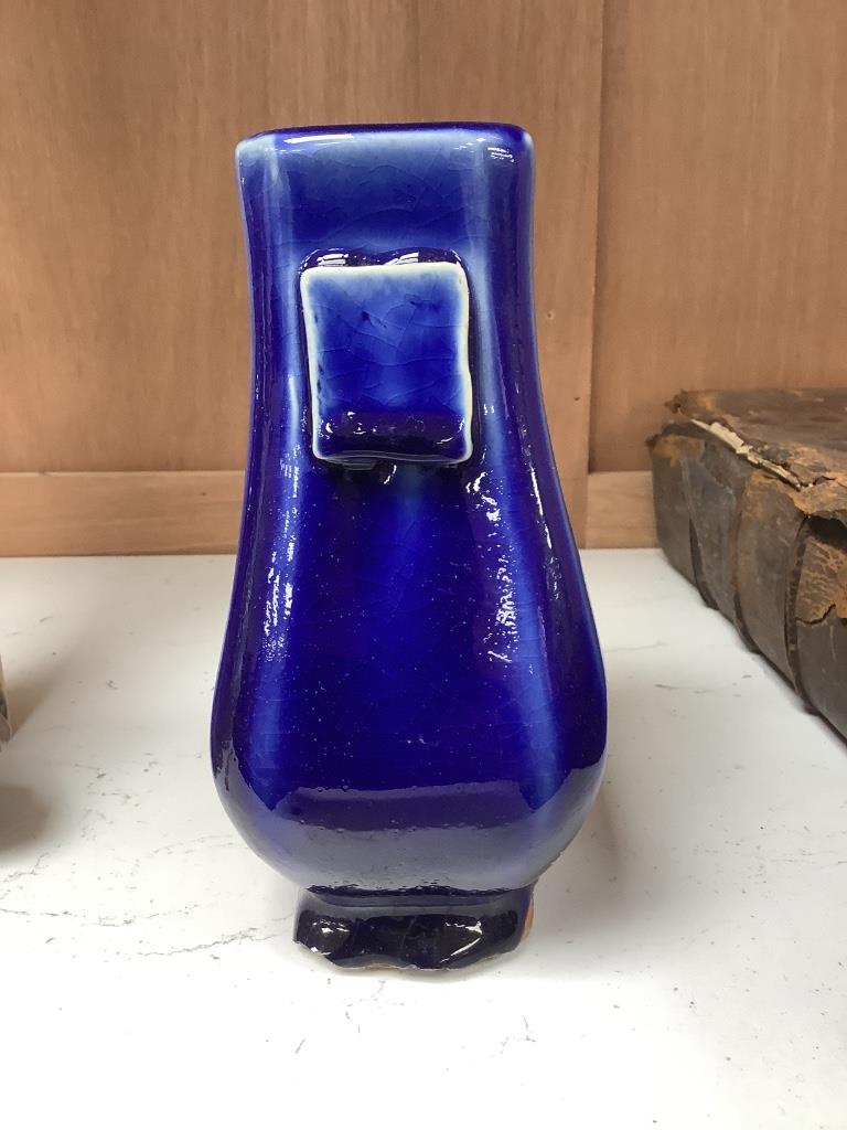 A Chinese blue glazed vase, height 17cm